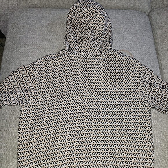 Nike Black and White Patterned Hoodie - Picture 4 of 4